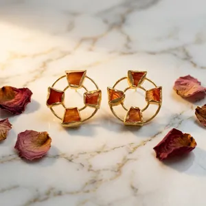 Boucles d'oreilles clous géométriques en agate plaqué or 18 carats pour femme, bijoux vintage en laiton tendance pour anniversaire - Product Image 2