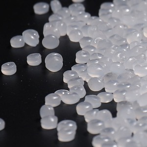 เม็ดพลาสติกโพลีเอทิลีนความหนาแน่นสูง HDPE แบบเวอร์จิ้น สำหรับการขึ้นรูปด้วยการหมุน บรรจุภัณฑ์ปลอดภัย พร้อมส่งออก มีสินค้าในสต็อกวันนี้ - Product Image 3