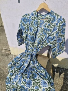 Robe Kimono en Coton Bleu à Motifs Floraux pour Femme, Peignoir Léger Bohème, Robe de Plage Kimono d'Été, Tenue d'Intérieur - Product Image 4