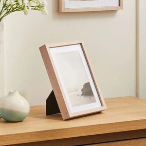 Marco de fotos rectangular de madera, diseño vertical ornamentado, decoración de mesa, decoración del hogar, marco de fotos personalizado, decoración de pared - Product Image 2