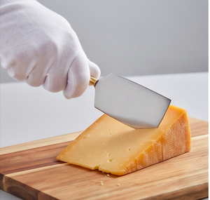 Ensemble de 3 couteaux à fromage modernes en acier inoxydable avec manches à nœuds dorés, spatule et fourchette, pour usage en cuisine - Product Image 5