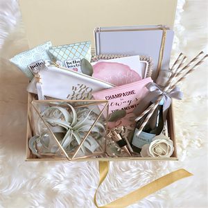 กล่องของขวัญ TH CBB-571 หรูหรา พับง่าย ผลิตจากวัสดุรีไซเคิล เคลือบด้าน พร้อมริบบิ้นลายดอกไม้ ฝาปิดแม่เหล็ก มุมติดกาว - Product Image 5