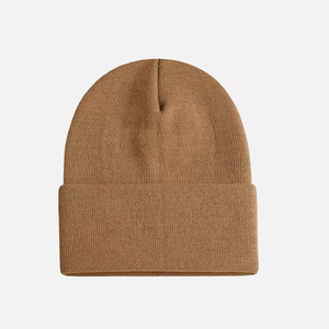Gorros Personalizados Premium Hechos con Hilo de Punto Suave, Gorros con Logotipo Personalizado para Moda de Invierno, Programas de Venta al por Mayor y al Detal - Product Image 5