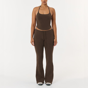 Conjunto Deportivo de Yoga para Mujer, Pantalones Acampanados y Top de Tirantes, Tejido Elástico en Cuatro Direcciones, Nailon y Spandex, Transpirable y de Secado Rápido - Product Image 3