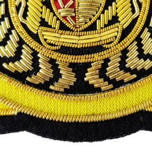 Emblema de Lujo Bordado a Mano con Hilo de Oro para Blazer, Uniforme o Insignia de Corona, Aplique Personalizado con Trabajo de Oro - Product Image 5