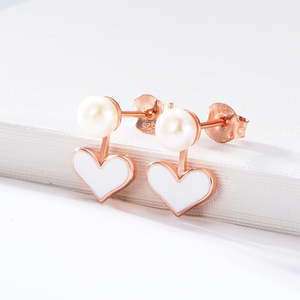 Pendientes de Plata de Lujo con Forma de Corazón Blanco, Unisex, con Engaste de Garra, para Uso Diario - Product Image 3