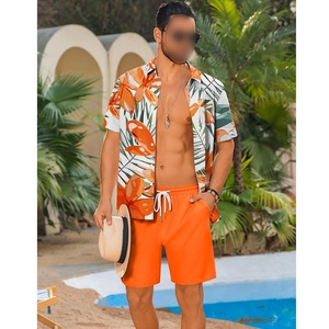 Ensemble 2 pièces personnalisable unique pour homme : T-shirt à manches courtes et sweat à capuche, survêtement de sport pour la gym et les activités de plein air - Product Image 4
