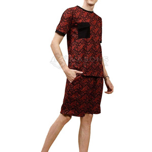 Conjunto de camiseta y pantalones cortos con estilo, diseño moderno, ajuste cómodo, ideal para ropa urbana y estilo de vida activo. - Product Image 3