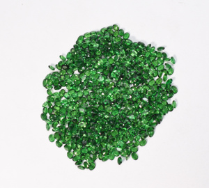 Pierre précieuse naturelle Tsavorite vert foncé taille poire 4x3 mm, qualité Eye Clean, pierre en vrac pour bijoux - Product Image 1