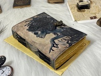 Diario de cuero de grano completo Goddess Medusa Print Of Shadows Grimoire Journal con Deckle Edge Papers C-Lock Cierre Diario Libros