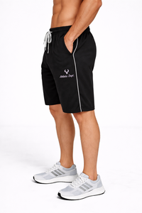 Pantalones cortos de entrenamiento negros: mezcla de algodón transpirable de alto rendimiento con cintura ajustable con cordón, ajuste cómodo y deportivo - Product Image 2