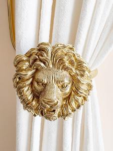 Gancho para cortina con diseño de cara de león, acabado en oro metálico, perfecto para la sala de estar y decoración de interiores con temática real, procedente de la India. - Product Image 2
