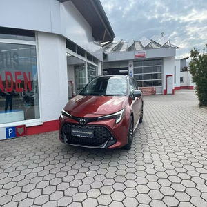 Toyota Corolla Touring Sports Hybrid GR Sport, véhicule hybride familial à faible consommation de carburant, design moderne - Product Image 1