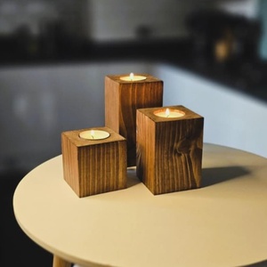 Ensemble de porte-bougies carrés en bois, support à bougies en bois naturel, décoration rustique pour la maison, centre de table - Product Image 1
