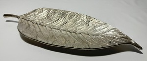 Plateau décoratif moderne en aluminium moulé argenté, motif plume, long plateau festonné en forme de feuille, plat de présentation, vaisselle d'hôtel, vente en gros - Product Image 6