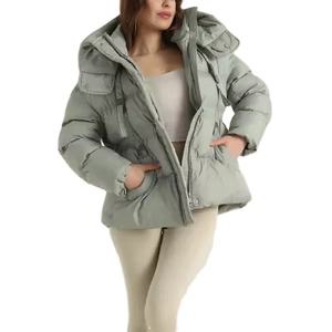 Veste d'hiver chaude et tendance pour femmes, design personnalisé avec logo, doublure en cuir de mouton, doublure en nylon, tissu en toile pour une utilisation en extérieur - Product Image 1