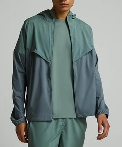 Ensemble coupe-vent léger et respirant pour homme avec short assorti, style urbain, 100 % polyester, résistant à l'eau et séchage rapide - Product Image 5