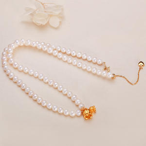 Vente en gros et au détail, nouveaux accessoires en métal pour oiseaux, pendentif rétro baroque, colliers en perles d'eau douce, style rétro, design de bijoux unique - Product Image 1