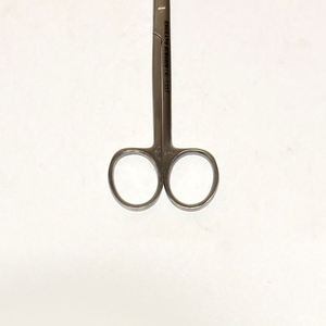 Tijeras Rectas Profesionales Goldman-Fox de 130 mm con Borde de Sierra Curvo de Acero Inoxidable, Goldman-Fox CVD 13CM - Product Image 6