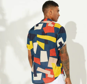 Chemises à manches courtes pour hommes, vêtements de plage d'été tendance, qualité 65% polyester 35% coton, imprimé floral personnalisé, chemises hawaïennes pour hommes - Product Image 3