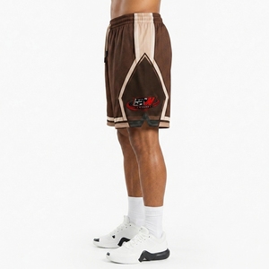 Pantalones cortos de baloncesto de alto rendimiento diseñados con materiales ligeros, ajuste flexible y calidad duradera para partidos competitivos. - Product Image 6