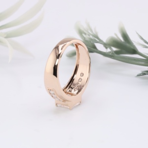 Anillo de Hombre Clásico de Oro Rosa con Diamante Cultivado en Laboratorio, Corte Princesa, Engaste Solitario en Bisel, Anillo de Boda, Joyería Fina - Product Image 2