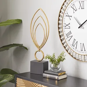 Sculpture Spirale Métallique Artisanale Premium, Statue Décorative Moderne de Designer pour la Vente en Gros, Sculpture Géométrique Dorée Moderne - Product Image 5