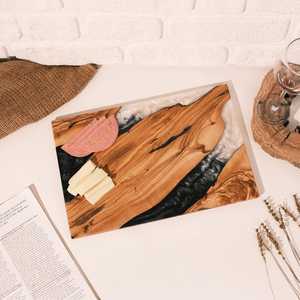 Planche à découper en bois époxy AureoGrain, planche à découper et à servir artisanale de qualité supérieure en résine pour la cuisine, la charcuterie, le fromage, le pain - Product Image 5