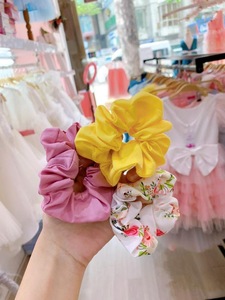 Robe de princesse en satin rose pour filles avec fleur en perles 3D faite à la main pour fête d'anniversaire, mariage, demoiselle d'honneur et séance photo TUTUPETTI - Product Image 5