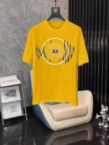 Camiseta de moda al por mayor para hombre, cómoda para el día a día y con un estilo moderno, con tela de alta calidad y diseño suave para el verano. - Product Image 1
