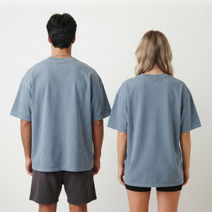 เสื้อยืดโอเวอร์ไซส์สีน้ำเงินสเลท ดีไซน์หรูหรา คุณภาพสูง สำหรับผู้หญิงและผู้ชาย คอกลม แขนสั้น ไหล่ตก สวมใส่สบายๆ - Product Image 6