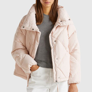 OEM High Quality <b>Women</b> Puffer <b>Jacket</b> Fashionable <b>Jacket</b> 100% Polyester Material <b>Lightweight</b> Breathable <b>Women</b> Puffer <b>Jacket</b> - Product Image 3