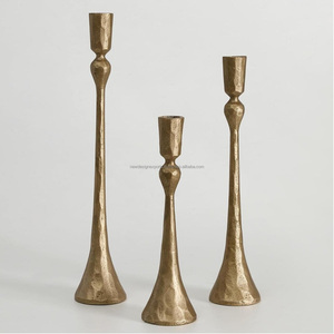 Portavasos Metálicos Resistentes Tipo Tulipán • Suministros de Comedor para Hoteles Boutique Contemporáneos - Product Image 2