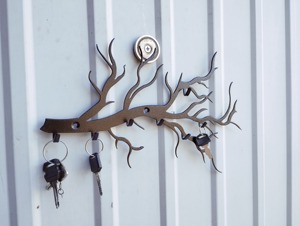 Spooky Tree Design Metal <b>Wall</b> Mounted Key Holder <b>Rack</b> For Entryway Storage And Home Decor Halloween Inspired <b>Wall</b> <b>Hook</b> - Product Image 6