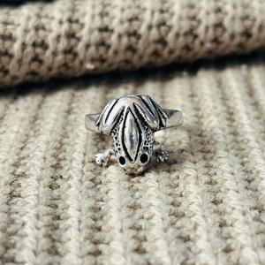 Boho Frog Womens Brass <b>Ring</b> Silver Plated Animal Shape Wholesale <b>Statement</b> <b>Ring</b> - Product Image 1
