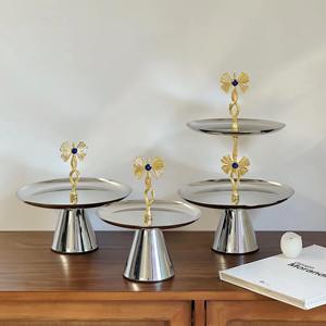 Plateau de service en métal de luxe à 2 niveaux, support à gâteau élégant en argent et or, plateau à dessert pour fête de thé, mariage, décoration de la maison - Product Image 2