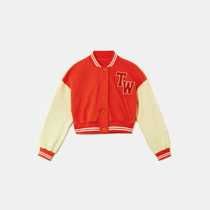 Chaquetas Varsity Cortas para Mujer con Logotipo Bordado Personalizado, Chaquetas Varsity de Invierno Transpirables de Primera Calidad para Mujer - Product Image 3