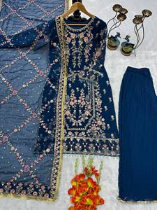 Ensemble de costume pakistanais en faux georgette lourdement brodé avec dupatta ornée de miroirs et de perles - Product Image 5