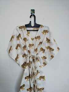 ชุดเดรสผ้าฝ้ายพิมพ์ลายเสือแบบอินเดีย ทำมือ ความยาวระดับเข่า ทรงเอวี วินเทจ ทรงเอ สำหรับคลุมชุดว่ายน้ำชายหาด ผ้าลูกไม้สำหรับฤดูร้อน - Product Image 5