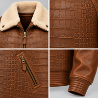Blouson Bomber Premium en Cuir Marron Motif Croco Vintage pour Homme avec Col Sherpa Chaud, Fermeture Éclair Intégrale, Poignets Côtelés et Poches Latérales Zippées à la Taille