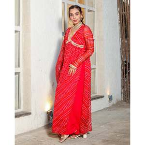 Ensemble de salwar kameez Vinaya taille XS, rouge, en chiffon pur, avec motif bandhani dessiné à la main, pour les occasions de mariage - Product Image 5