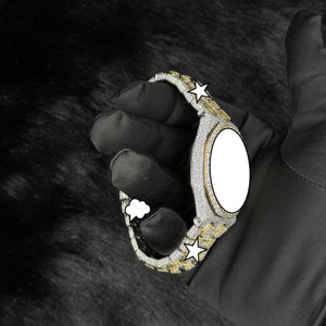 นาฬิกาข้อมือสแตนเลสสตีลสำหรับผู้ชายสุดหรู ขนาด 41 มม. หน้าปัดทรงกลมแบบอนาล็อก ประดับเพชรโมอิสซาไนต์เม็ดใหญ่ พร้อมโลโก้สั่งทำพิเศษ คอลเลคชั่นฮิปฮอป - Product Image 4