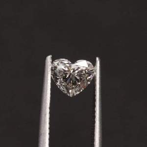 Diamant de laboratoire CVD certifié IGI JC Diamond, taille cœur 1 carat, couleur DEF, pureté VVS2 VS1, pierre précieuse unisexe de qualité supérieure pour la fabrication de bijoux OEM - Product Image 1