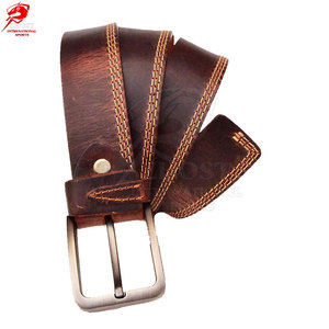 Ceinture en cuir pour homme avec logo personnalisé, fabriquée en cuir véritable durable avec finition lisse et boucle élégante pour un usage quotidien, directement de l'usine. - Product Image 5