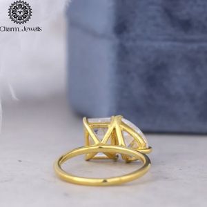 Anillo de Compromiso de Moissanita Chapado en Oro y Plata para Mujer Charm_Jewells, Corte Cojín, Engaste de Garras, Estilo Clásico, Certificado IGI - Product Image 5