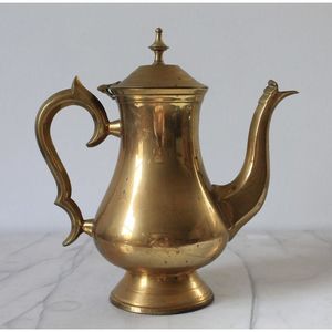 <b>Vintage</b> Brass Tea <b>Kettle</b> With Whistling Feature For Tea Drinking Metal Design Style - Product Image 3