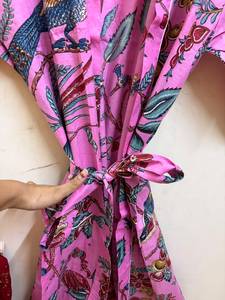 Bata Kimono 100% Algodón con Cuello en V para Mujer, Estampado Floral, Cierre con Cordón, Largo hasta el Tobillo, Ropa de Lujo para Spa y Descanso - Product Image 3