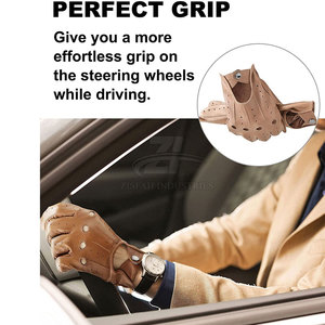 ถุงมือขับรถแบบคลาสสิกที่มีวัสดุที่ยืดหยุ่นและระบายอากาศได้ดี ให้ความกระชับสบาย ยึดเกาะได้ดี และดูมีสไตล์ - Product Image 3