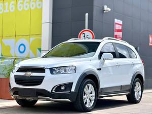Chevrolet <span class=keywords><strong>Captiva</strong></span> <span class=keywords><strong>2015</strong></span> 2.4 AWD Edición Flagship de 7 Plazas, Automático, Autos Usados Chinos de Alta Calidad con Buen Estado Exterior - Product Image 2