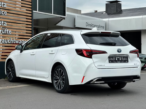 Toyota Corolla 2.0L Teamplayer Hatchback LED Tailgate Automatic Petrol Compact Car Left Hand Drive Export Quality - Product Image 5